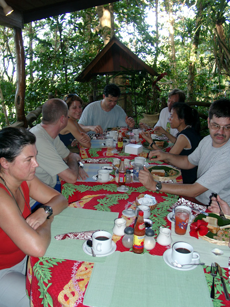 009.jpg - Frühstück im Carolines